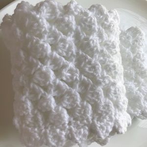 Beautiful scarf! ***Free 🎁 w/purchase***